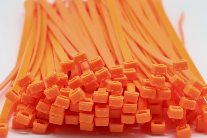 7.6mm x 200mm Orange Cable Ties 100pcs